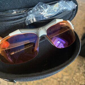 TIFOSI turquoise performance sport sun glasses w/case / accessories